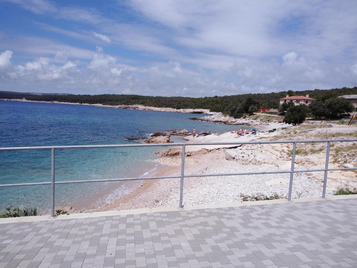 Apartmani Zupanic Koromačno Exteriör bild