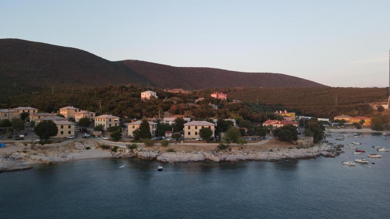 Apartmani Zupanic Koromačno Exteriör bild