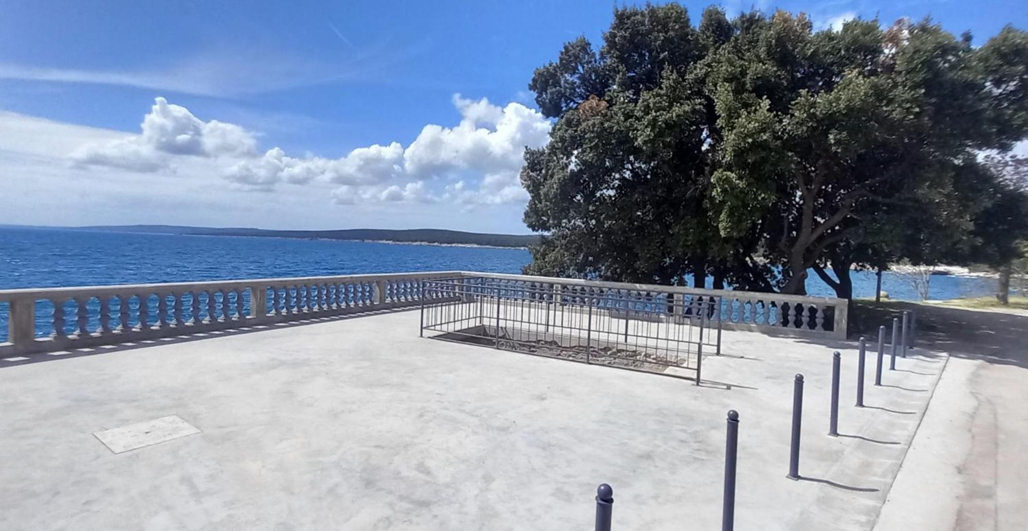 Apartmani Zupanic Koromačno Exteriör bild